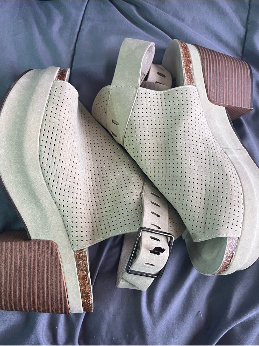 Women’s Perforated Cream/ Tan Block Heel Sandals